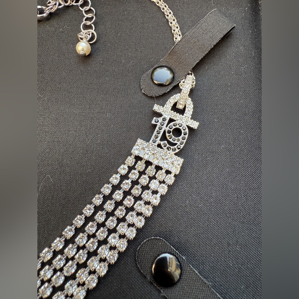 CHANEL 2022A SILVER TONE CC 19 LOGO WHITE BLACK CRYSTALS NECKLACE CHARM CHOCKER - Picture 15 of 15